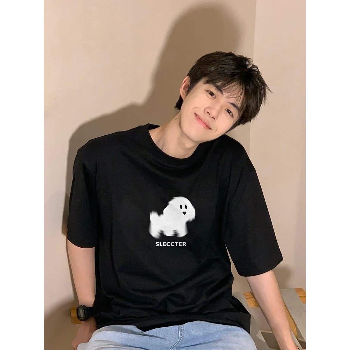 白Tシャツ メンズ もふもふ犬イラスト入り丸首シャツ
