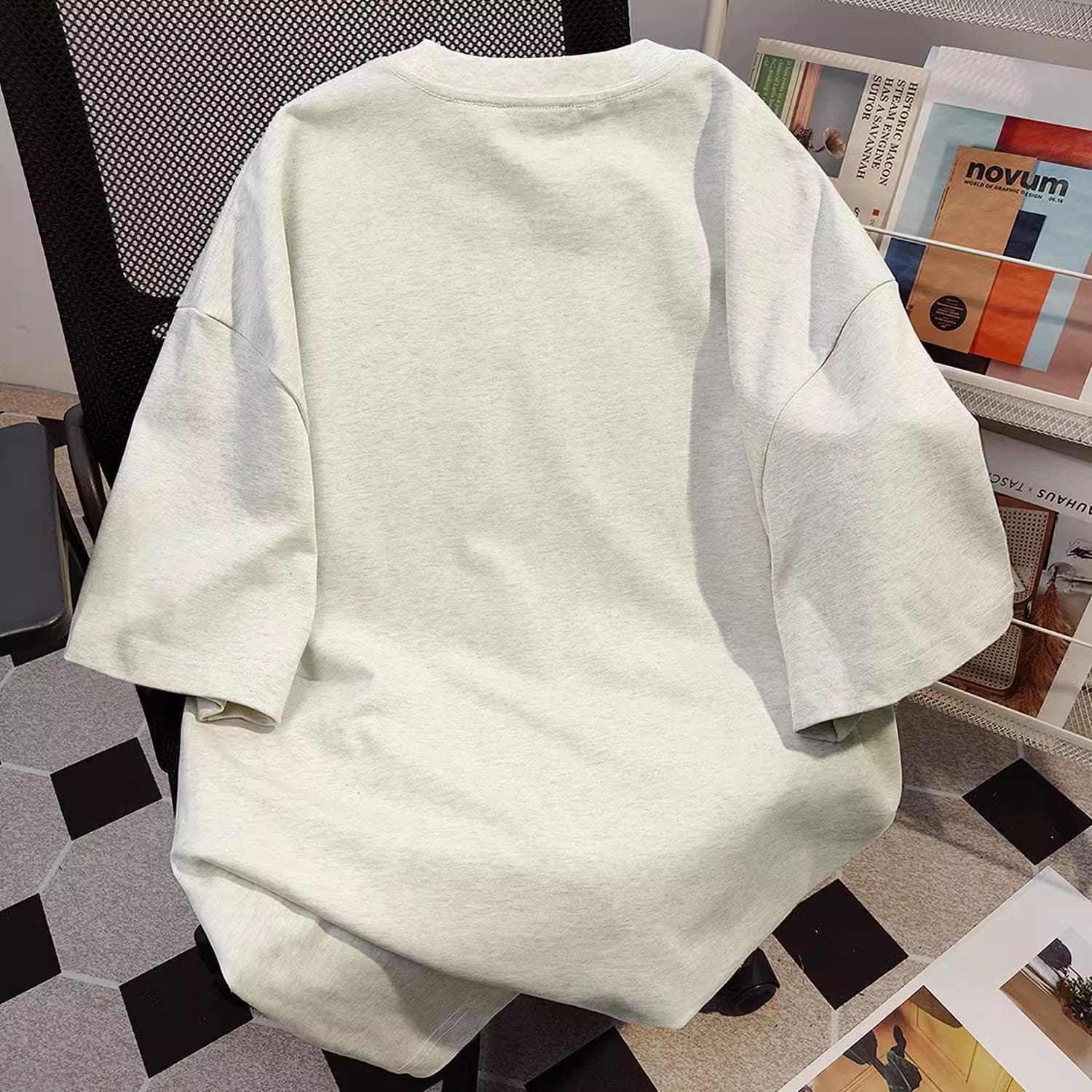 白Tシャツ 工業系ロゴ入りオーバーサイズ半袖