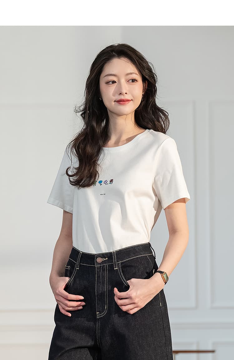 白Tシャツ レディース 小花刺繍クルーネック半袖カットソー