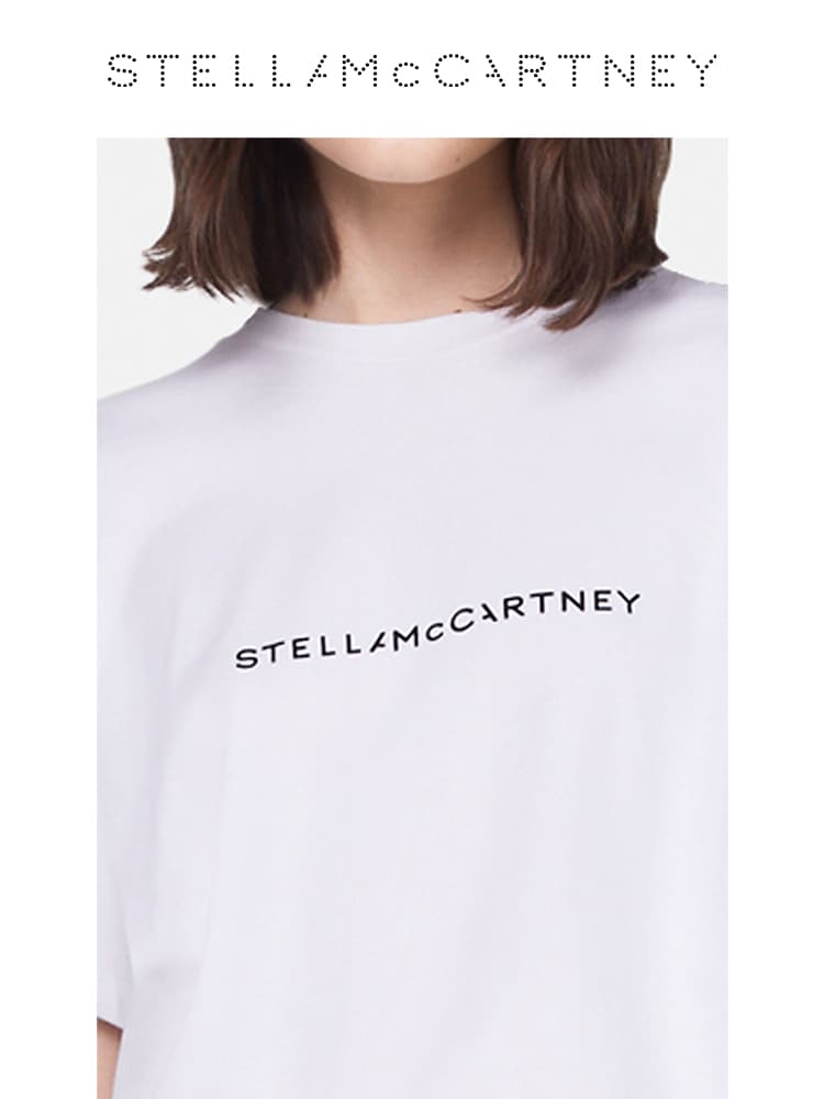白Tシャツ シンプル胸元ロゴ入り半袖カットソー