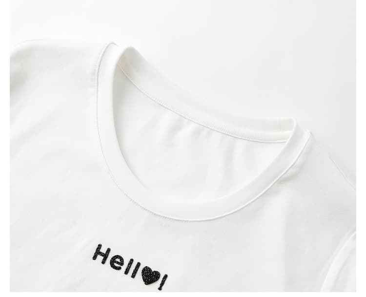 白Tシャツ ハロー胸元メッセージ半袖トップス