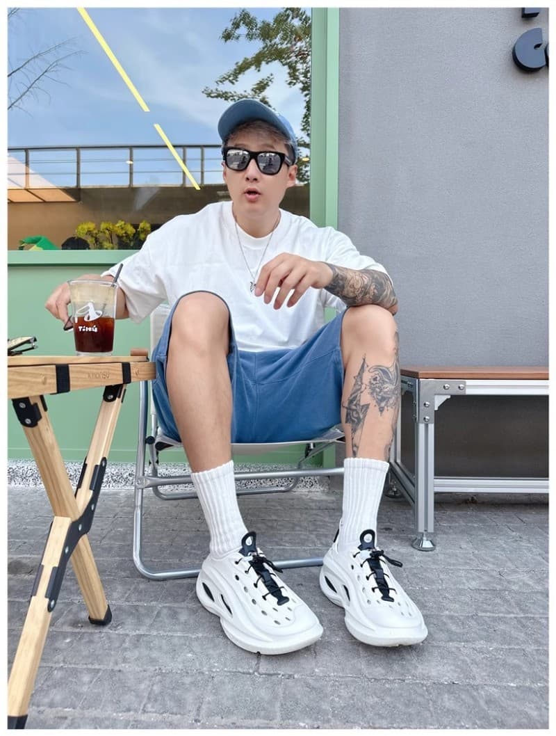 白Tシャツ クルーネック半袖無地ベーシック綿素材