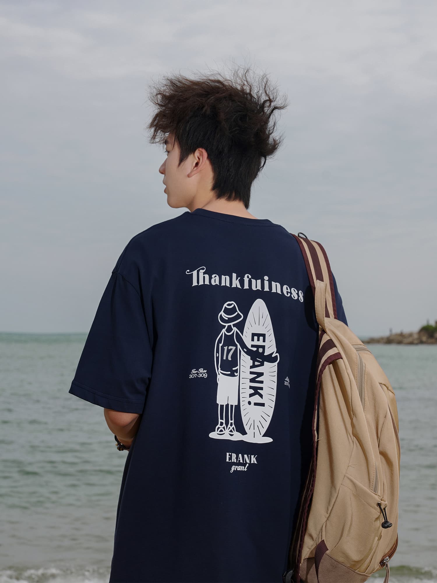 白Tシャツ メンズ ラフデザインバックプリントTシャツ