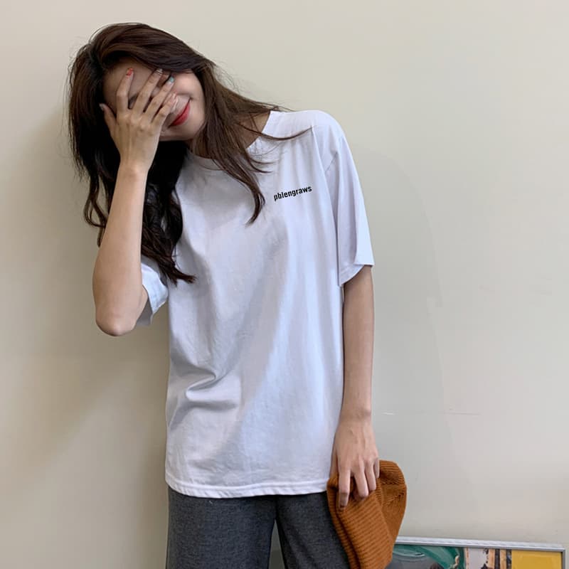 白Tシャツ レディース シンプル文字入りゆったりロゴ半袖