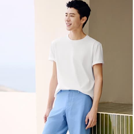 白Tシャツ 爽やか夏空 無地白半袖シャツ シンプル定番