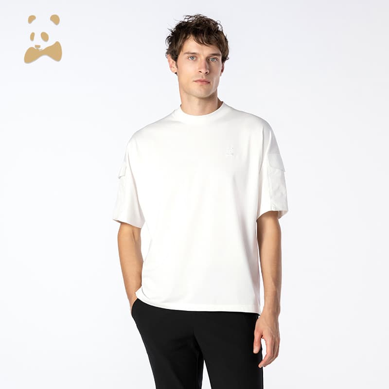 白Tシャツ モダンシルエット ポケット装飾Tシャツ