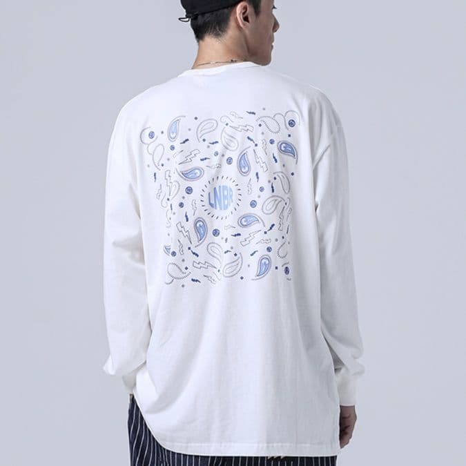 白Tシャツ メンズ ゆったりペイズリー柄ポケット長袖