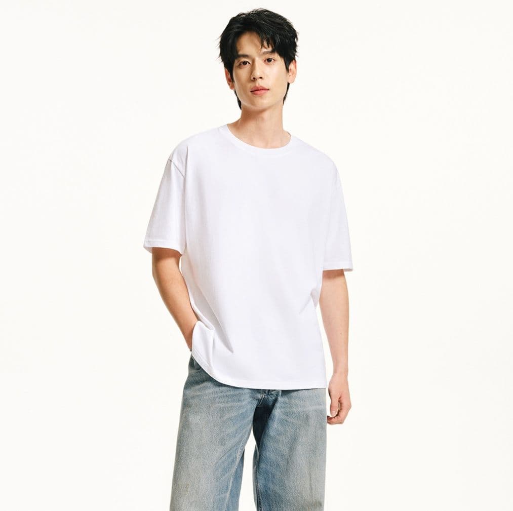 白Tシャツ 重厚感ある上質コットン半袖