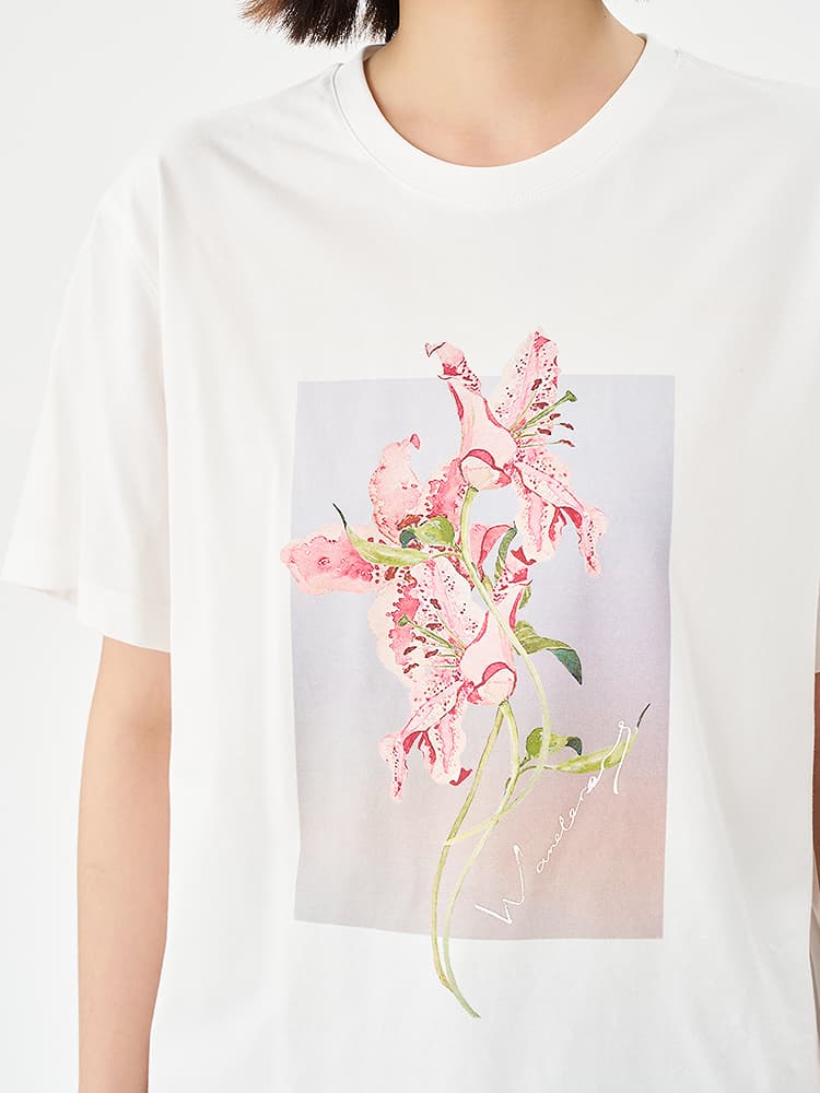 白Tシャツ レディース 優美な花柄プリント半袖