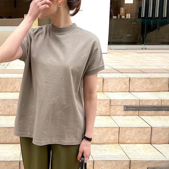 白Tシャツ 新作レディース白プチハイネック半袖無地着回し抜群