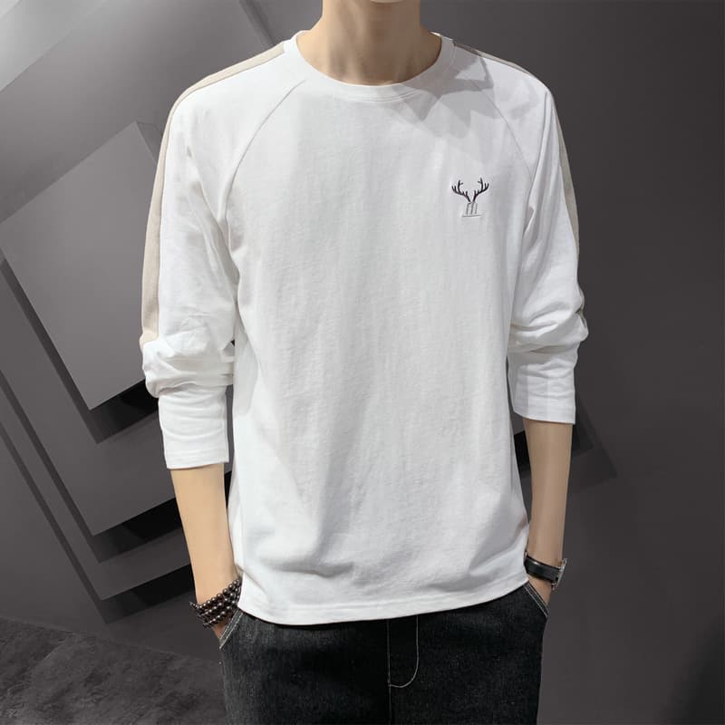 白Tシャツ メンズ 鹿の刺繍入り七分袖ラグランカットソー