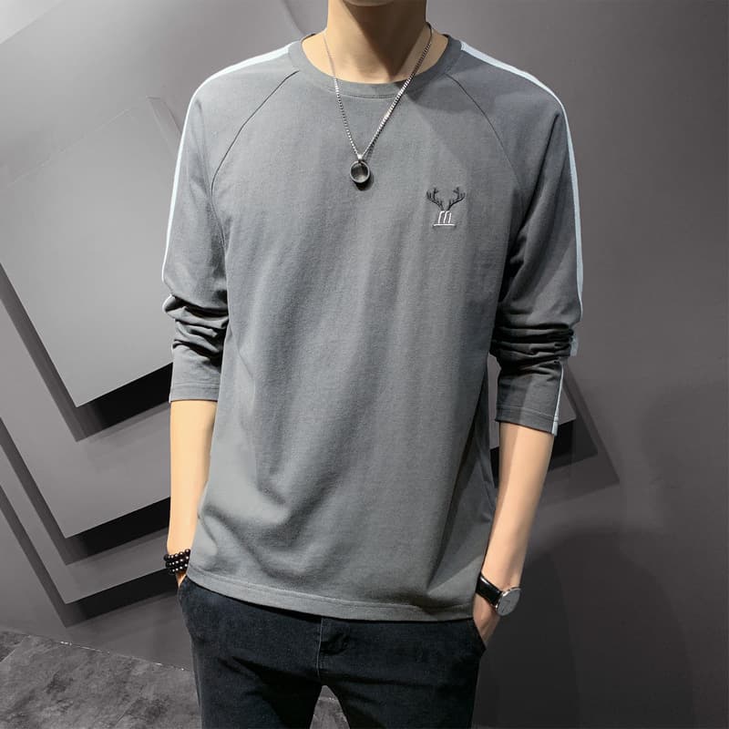 白Tシャツ メンズ 鹿の刺繍入り七分袖ラグランカットソー