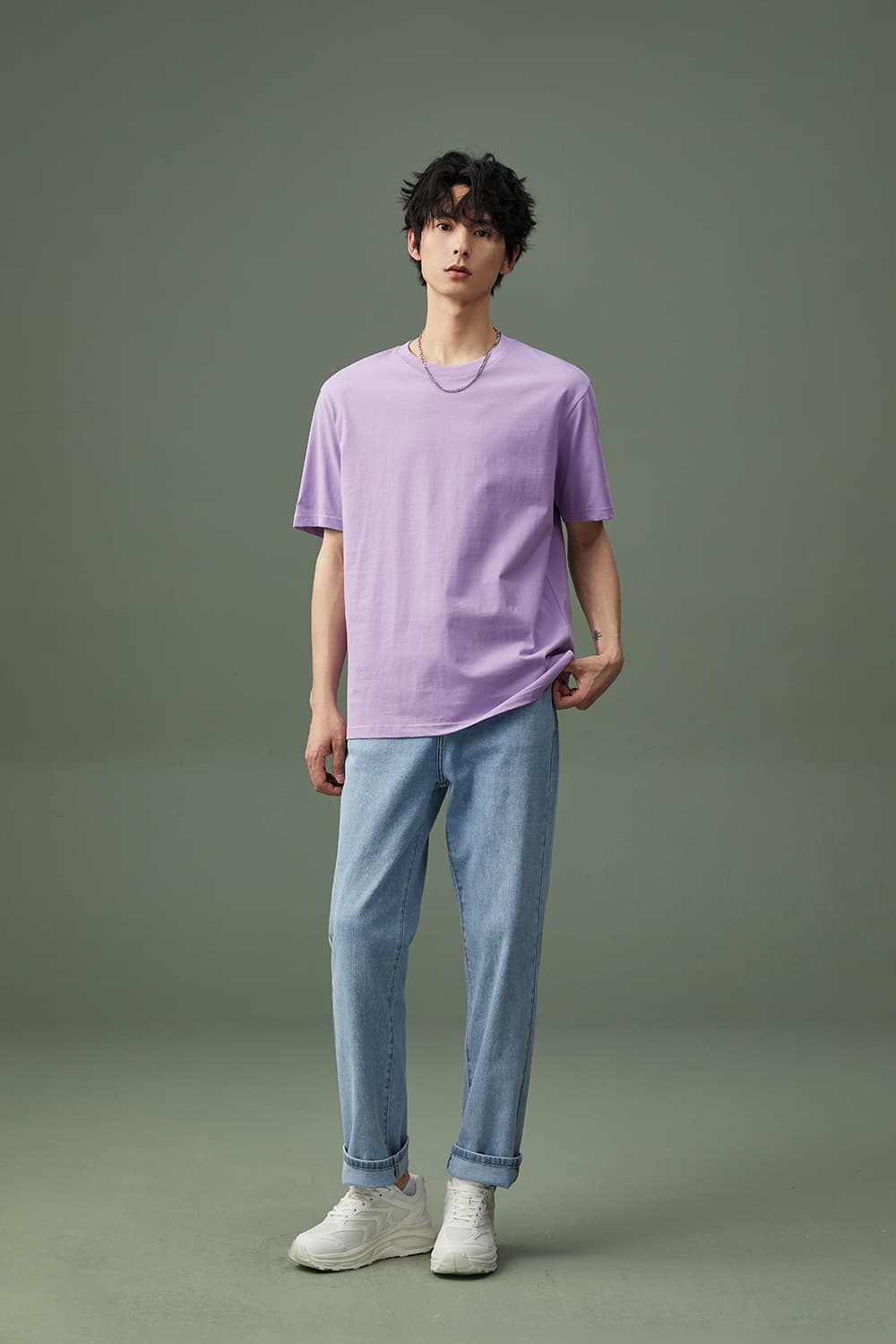 白Tシャツ メンズ なめらか質感 ゆったり半袖シャツ