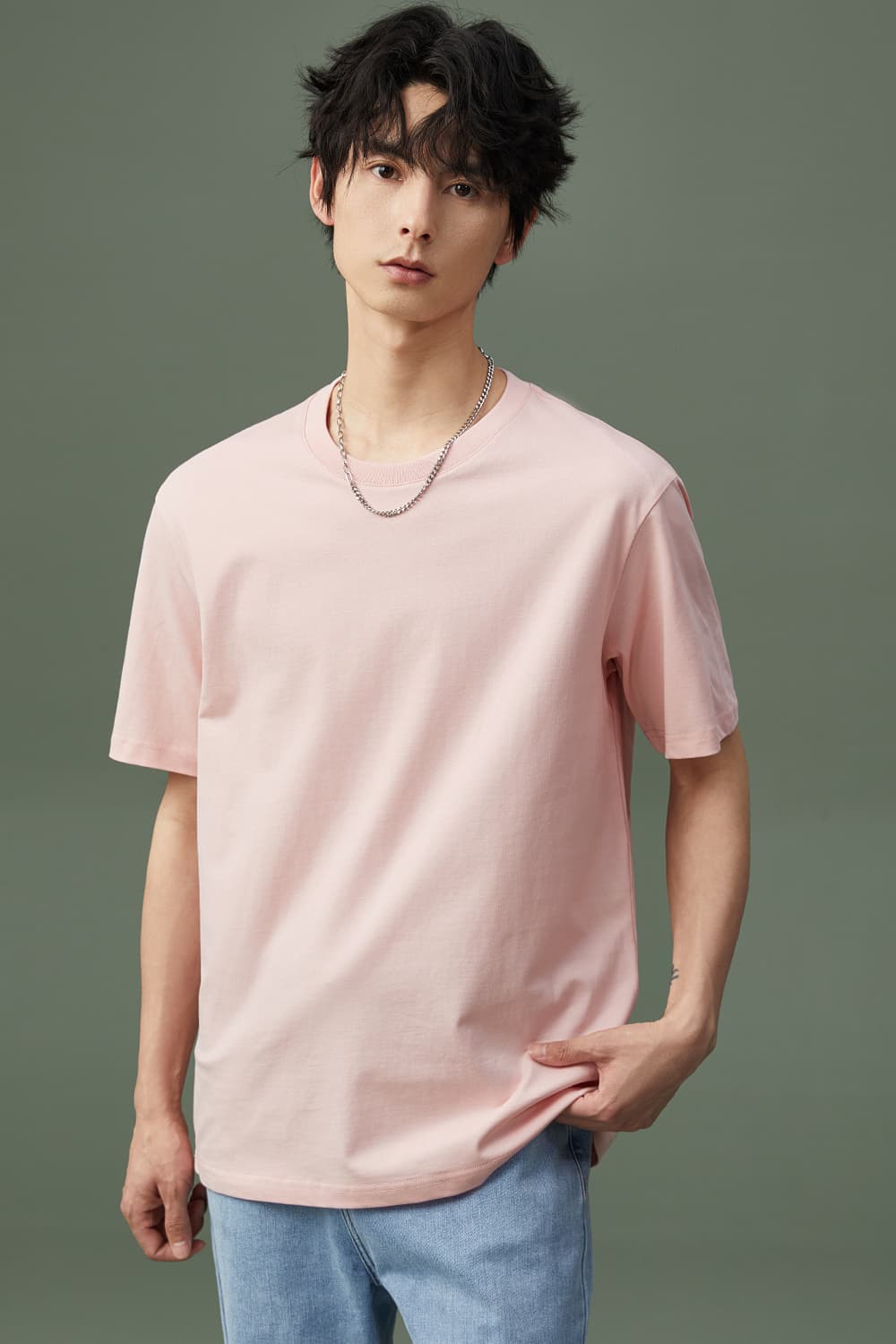 白Tシャツ メンズ なめらか質感 ゆったり半袖シャツ