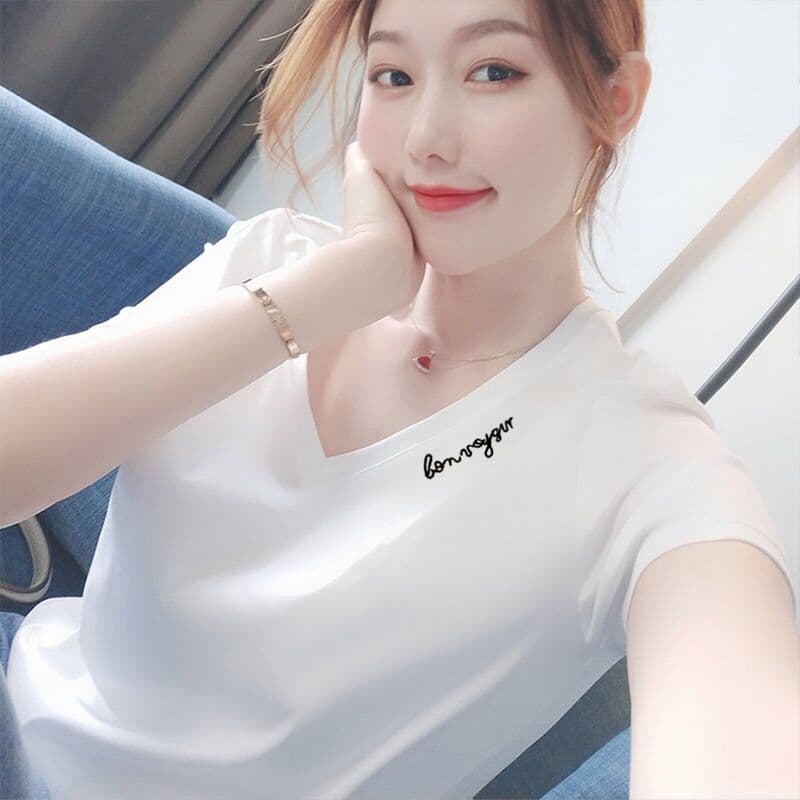 白Tシャツ ハートワンポイントVネックシャツ