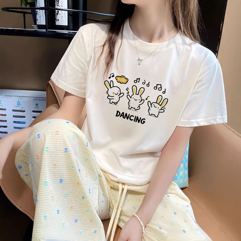 白Tシャツ うさぎ踊りプリント半袖シャツ