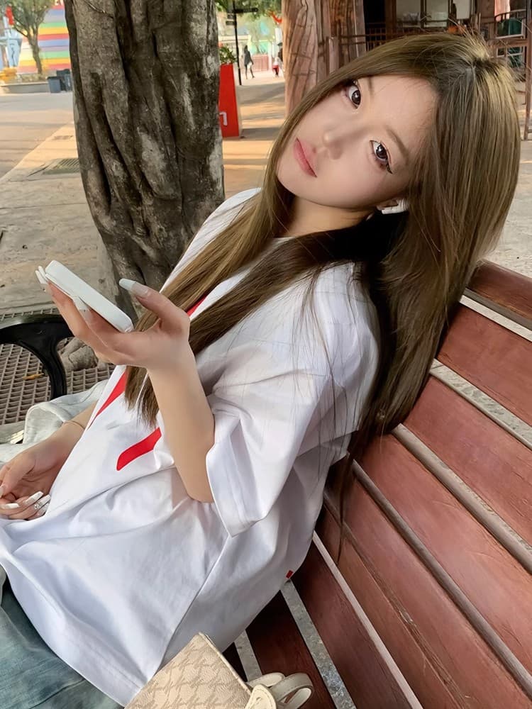 白Tシャツ レディース バックプリントゆったりデザイン