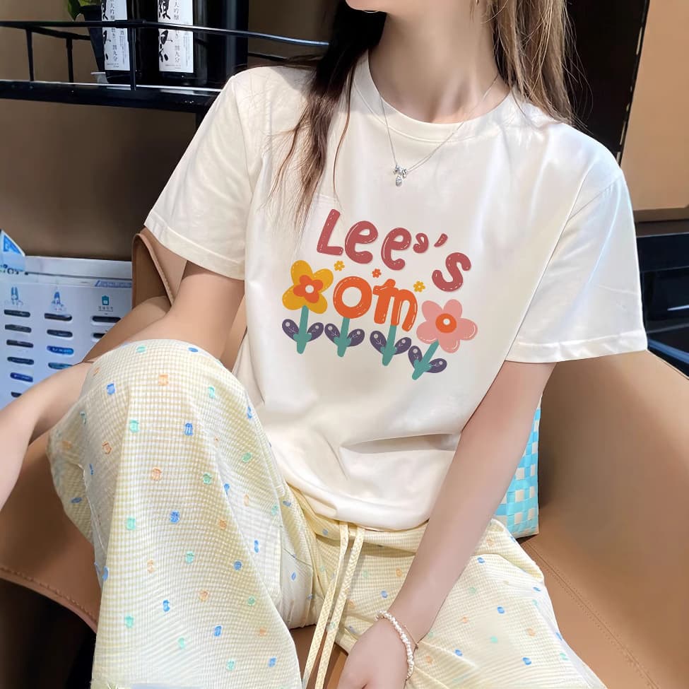 白Tシャツ うさぎ踊りプリント半袖シャツ