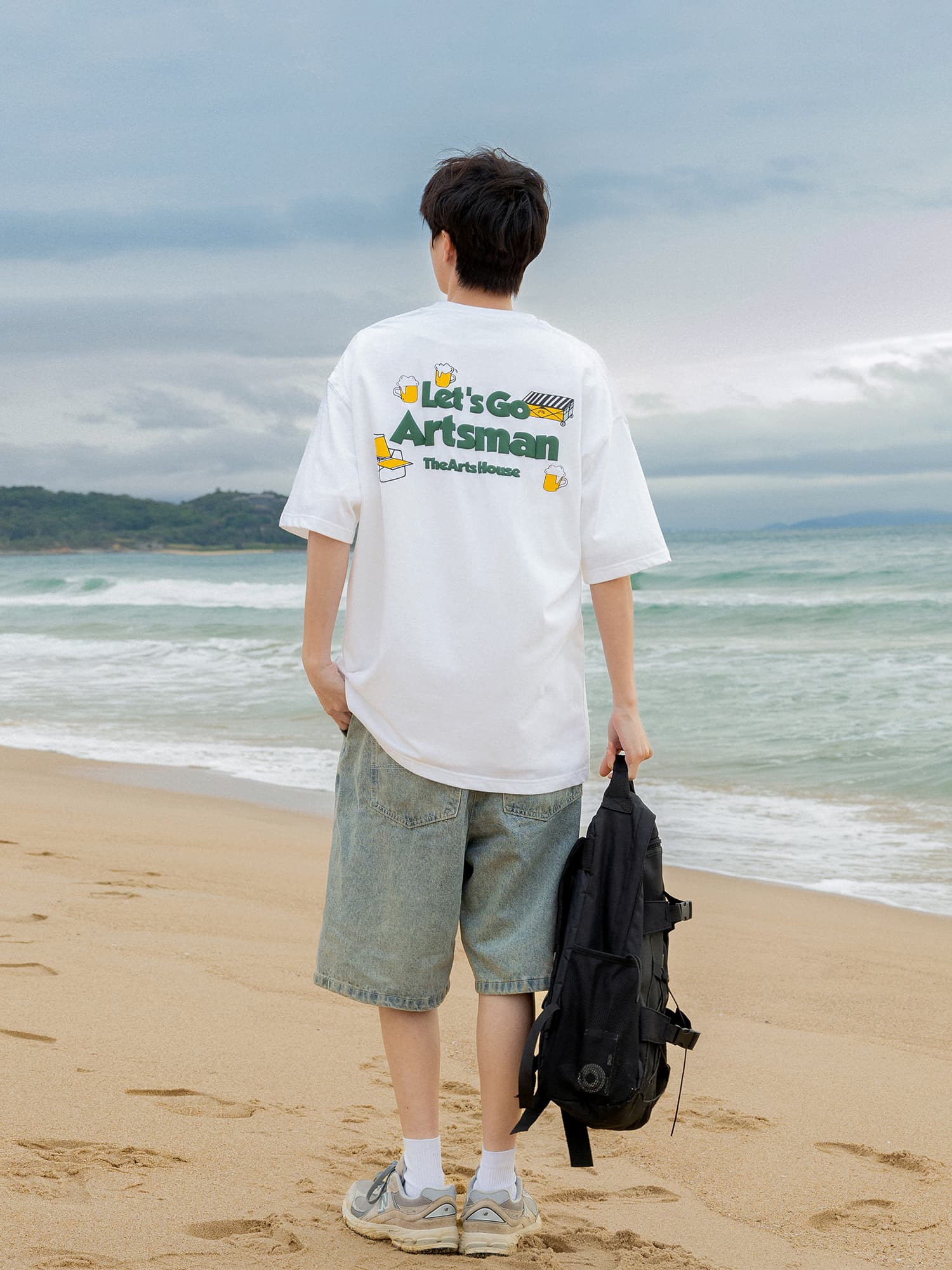 白Tシャツ メンズ 休日 バックプリント半袖