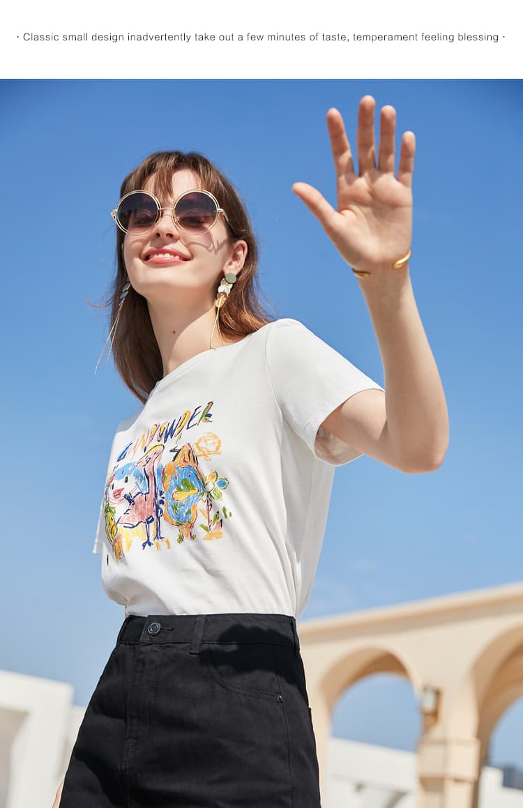 白Tシャツ 手描き風アート 半袖カットソー